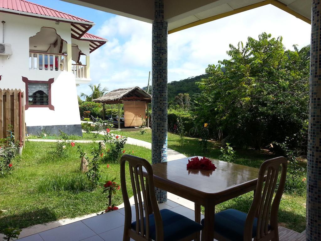 Zanboza Guesthouse ラ・ディーグ島 部屋 写真