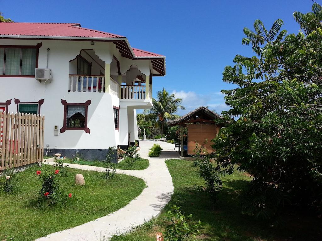 Zanboza Guesthouse ラ・ディーグ島 エクステリア 写真