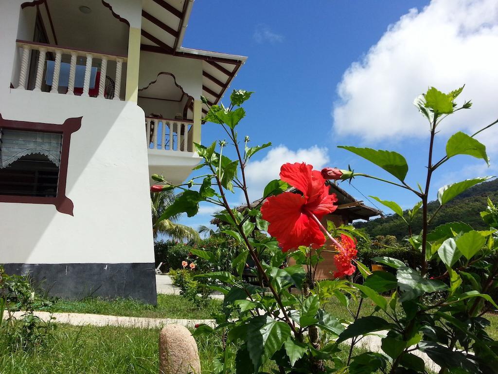Zanboza Guesthouse ラ・ディーグ島 部屋 写真