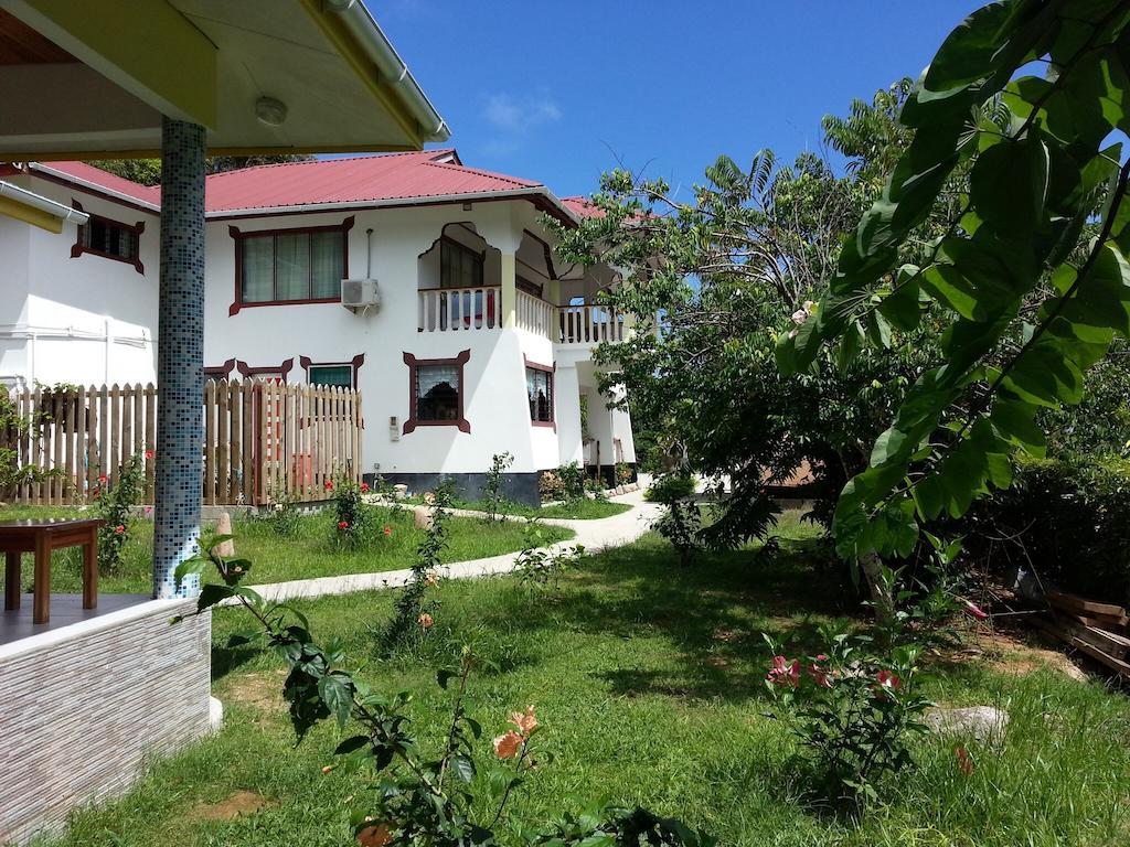 Zanboza Guesthouse ラ・ディーグ島 エクステリア 写真